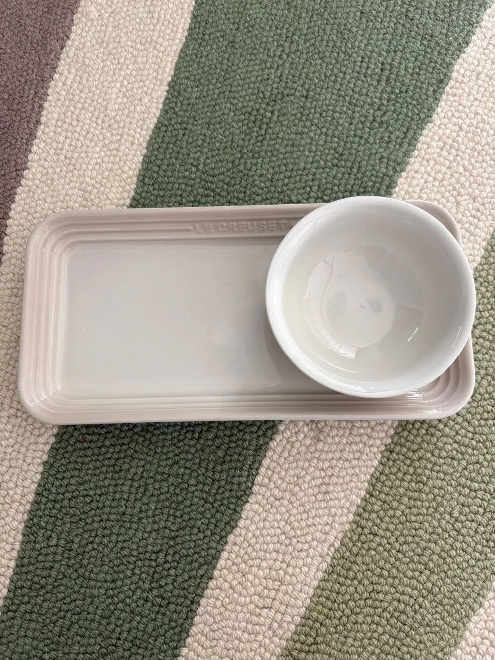 Le Creuset 25cm Rectangular Plate and Dip Bowl, Meringue